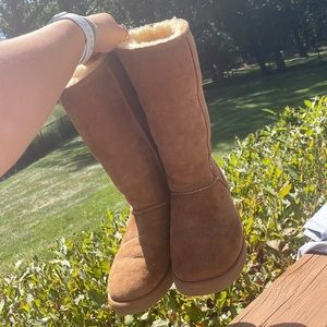 UGGS
